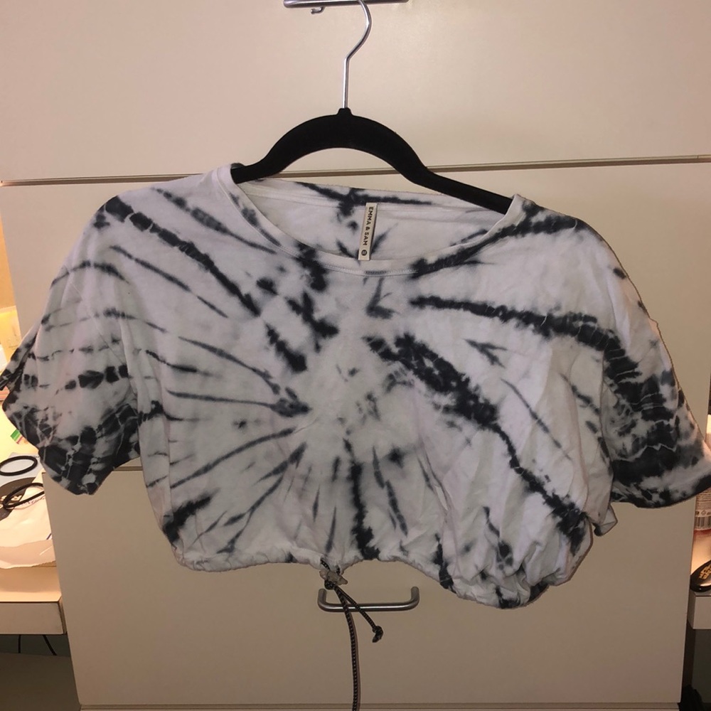 Emma & Sam cropped tie dye shirt